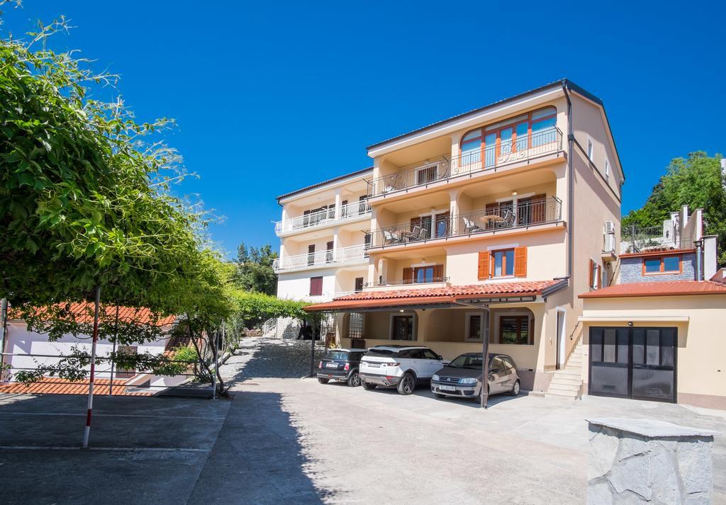 Apartments Iva Krk Town Zewnętrze zdjęcie
