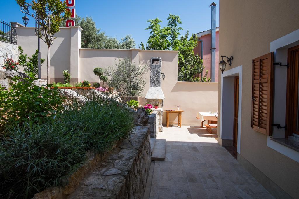 Apartments Iva Krk Town Zewnętrze zdjęcie