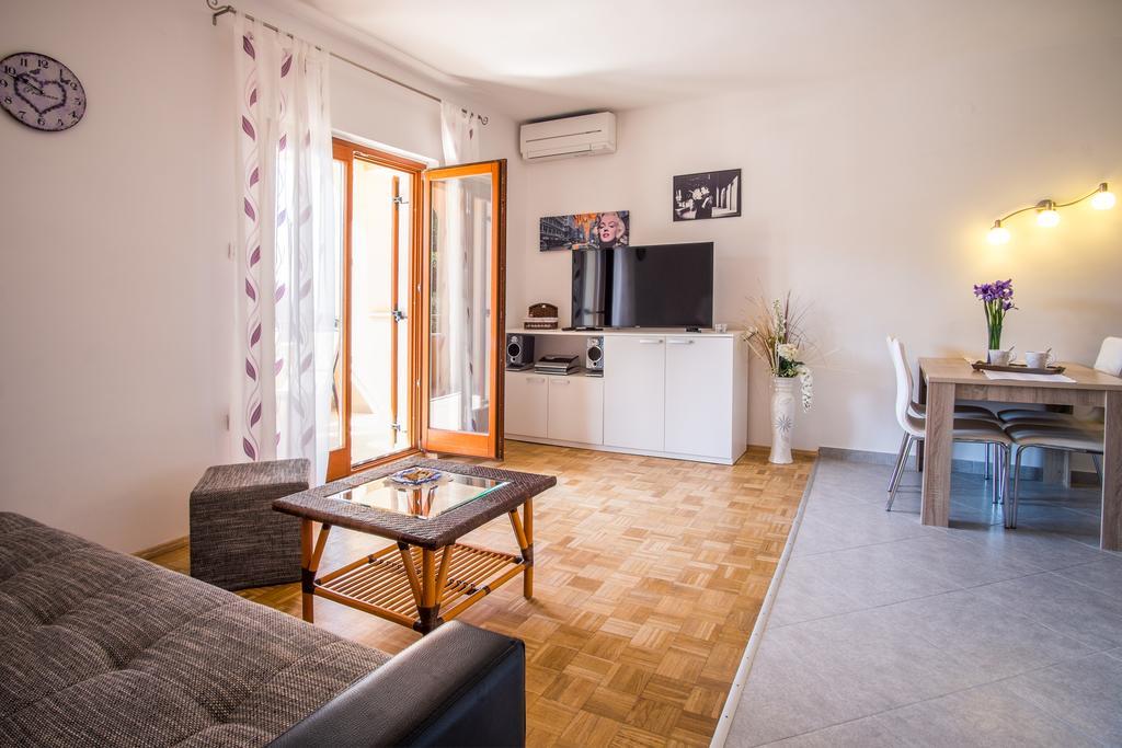 Apartments Iva Krk Town Zewnętrze zdjęcie