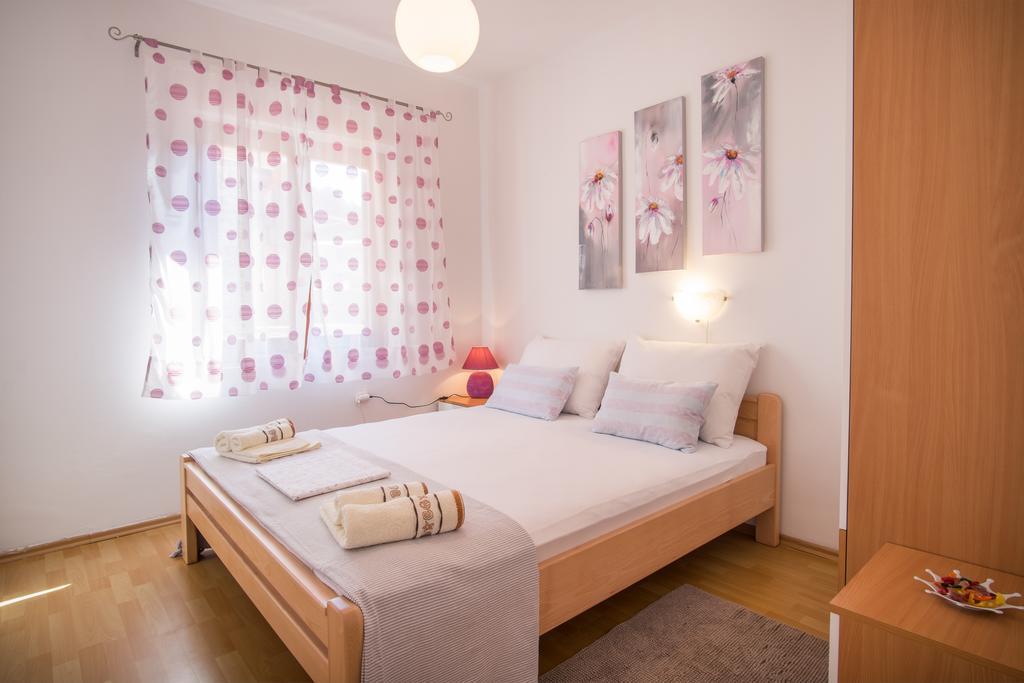 Apartments Iva Krk Town Zewnętrze zdjęcie